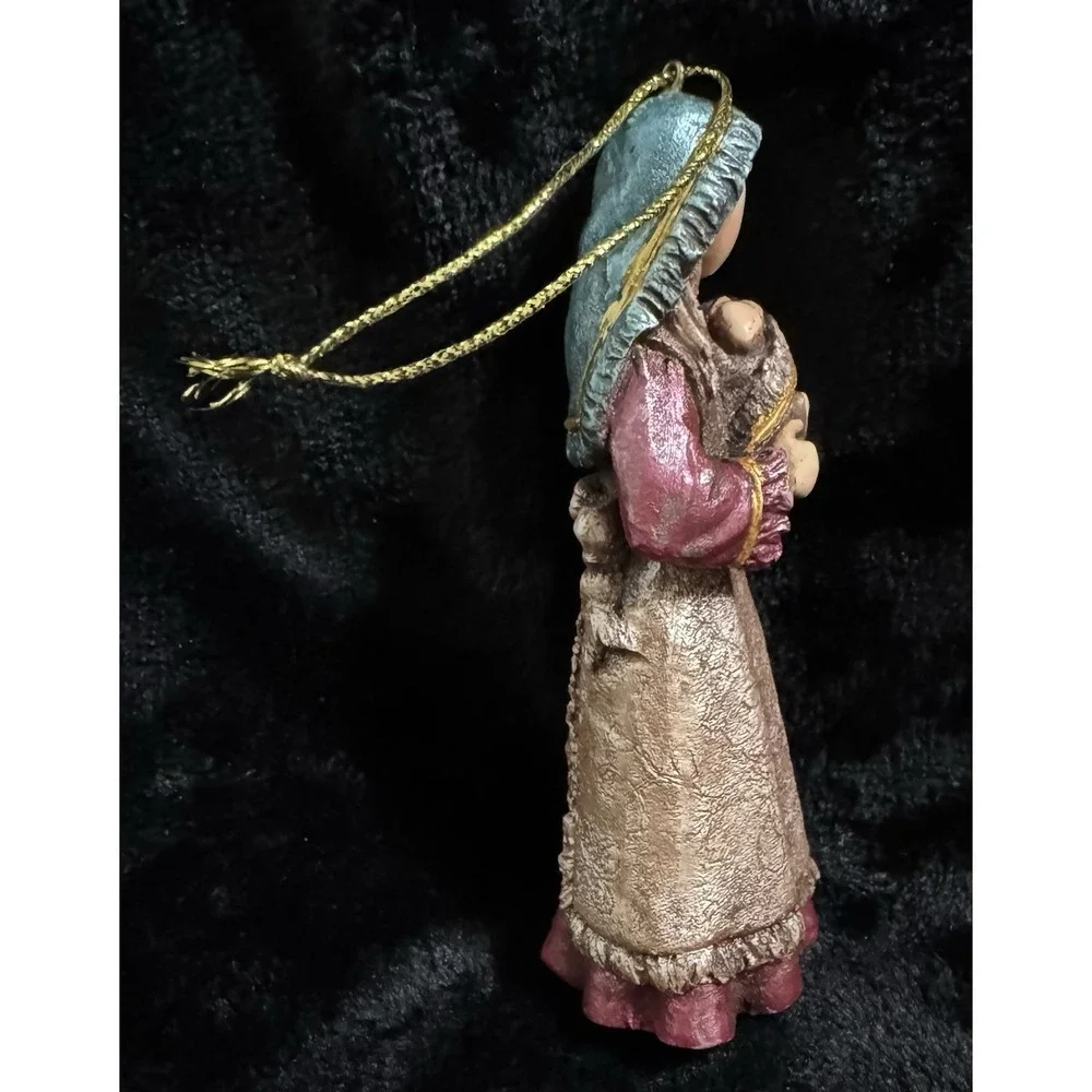 Mother Mary‎ And Baby Jesus Christmas Ornament Vintage 2007